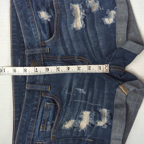 Aeropostale Midi Distressed Ripped Cuffed Denim Jean Shorts 4 Pockets - Picture 11 of 14